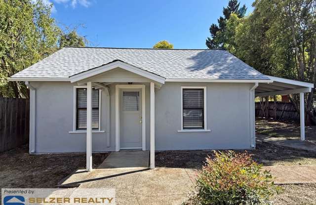 Cute cozy 1 bd. cottage in a great central westside location near downtown! - 681 North Oak Street, Ukiah, CA 95482 Cute cozy 1 bd. cottage in a great central westside location near downtown! - 681 North Oak Street, Ukiah, CA 95482