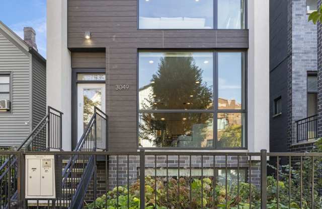 3049 W Lyndale Street Gallery 1