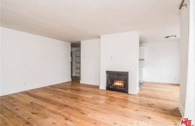 811 6th St photos photos