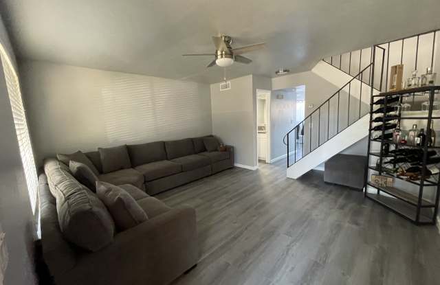 52 West Elliot Street - 52 West Elliot Street, Woodland, CA 95695