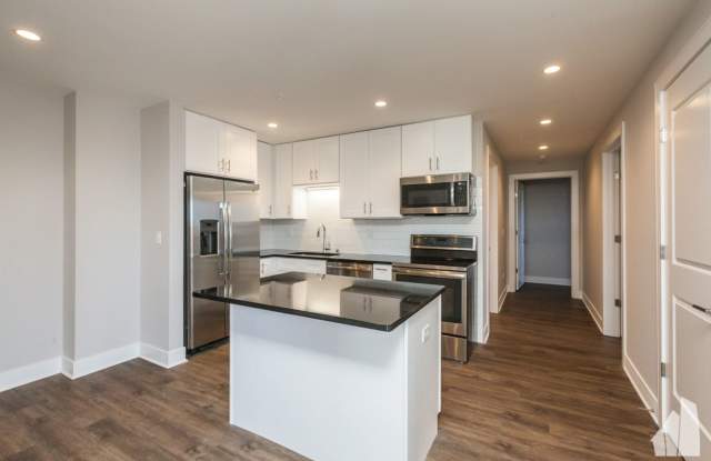 3833 N Broadway photos photos