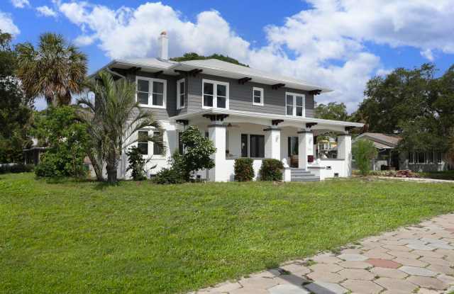2041 Beach Dr Se photos photos