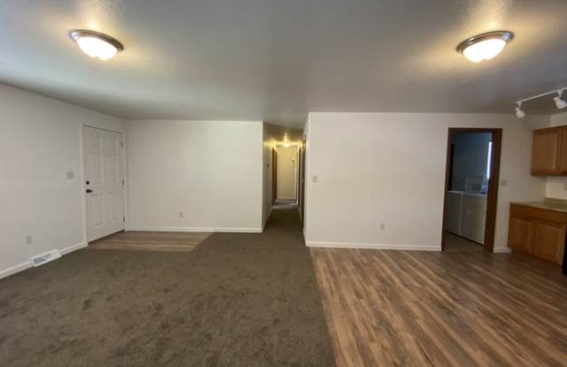 12059 East Center Avenue Gallery 2