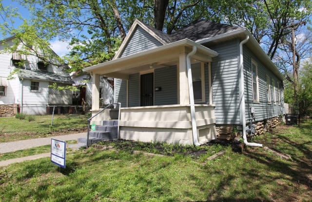 2106 E 34th St - 2106 East 34th Street, Kansas City, MO 64109