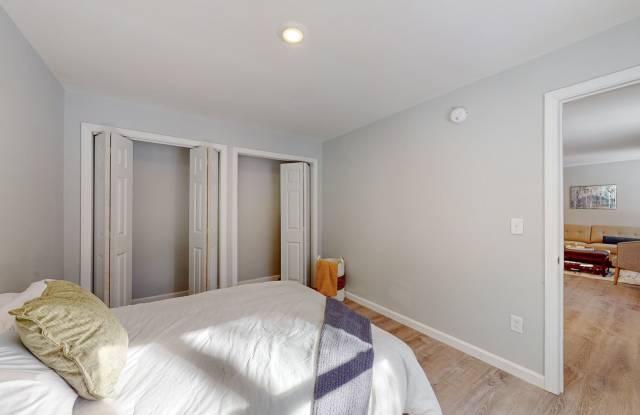 Nasson in the Pines, Modern Living on a Wooded Campus Gallery 4