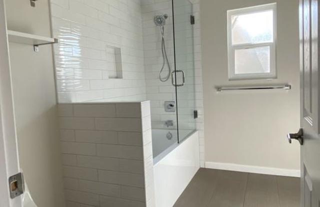 4243 BERRYMAN Avenue Gallery 4