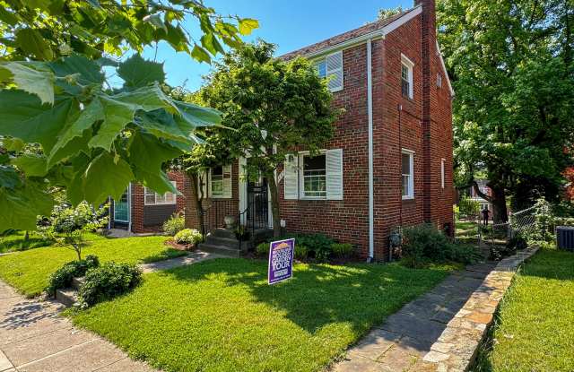 1627 Webster Street NE photos photos