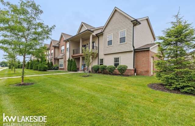 12786 Mandalay - 12786 Mandalay Circle, Utica, MI 48315