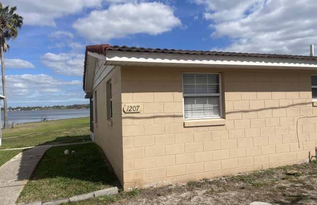 1207 West Pierce Street - 1207 West Pierce Street, Lake Alfred, FL 33850