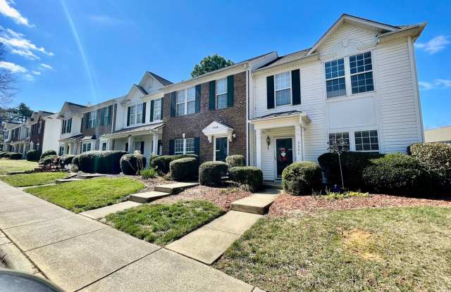 Welcome to 5308 Jocelyn ,this beautiful 2-bedroom, 2.5-bathroom townhouse located in the vibrant city of Charlotte, NC, conveniently close to Prosperity Church Rd. photos photos