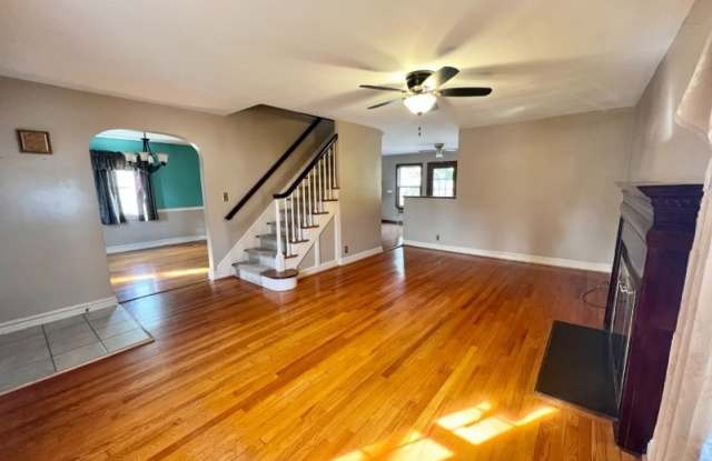26 Fernwood Ter Gallery 2