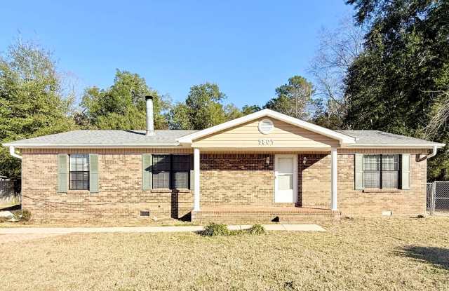 ​​Spacious 3-Bedroom Home - Large Lot - 5805 Loring Drive, Santa Rosa County, FL 32583
