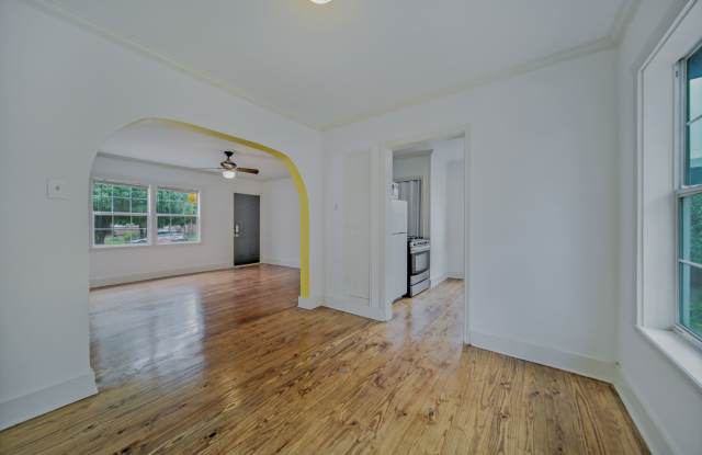 115 Hunt Street Gallery 4