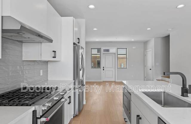 895 Cherokee Blvd. photos photos