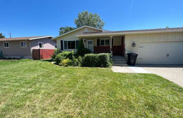 5 bedroom 3 bathroom home for rent - 1011 Wiloma Drive, Billings, MT 59105