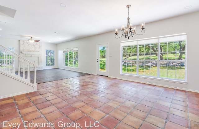 2946 Indian Hollow Gallery 4