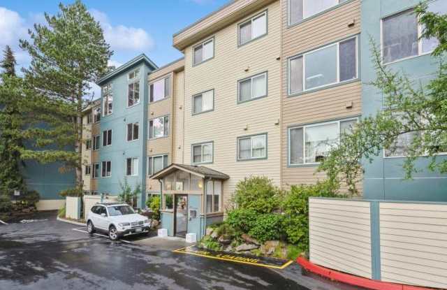 2222 NE 92nd St, unit 310 - 2222 Northeast 92nd Street, Seattle, WA 98115
