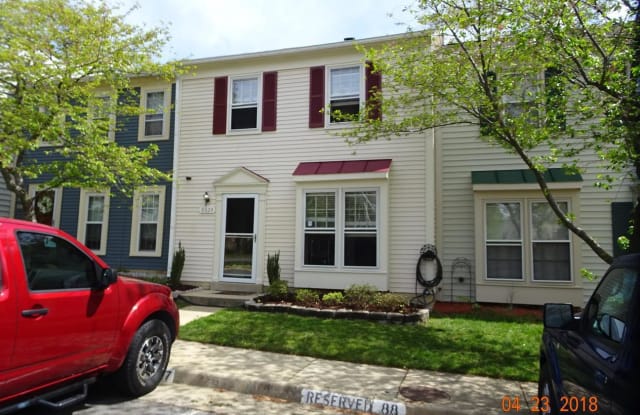 8029 EDINBURGH DRIVE - 8029 Edinburgh Drive, Newington, VA 22153