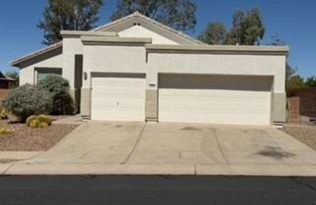 11101 N Tapestry Drive Gallery 1