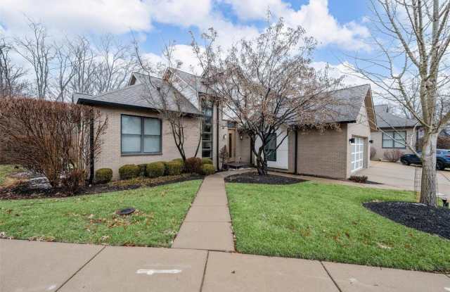 378 Champion Way Drive - 378 Champion Way Drive, Ballwin, MO 63011