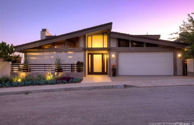 637 Loretta Drive - 637 Loretta Drive, Laguna Beach, CA 92651