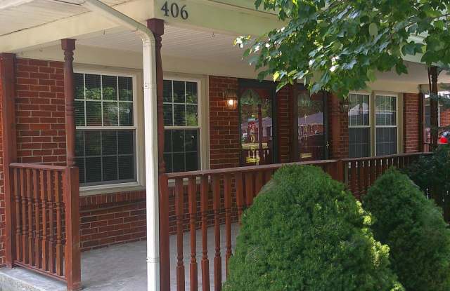 Hermitage Hills Adorable Duplex with Bonus Room       20260918 Gallery 3
