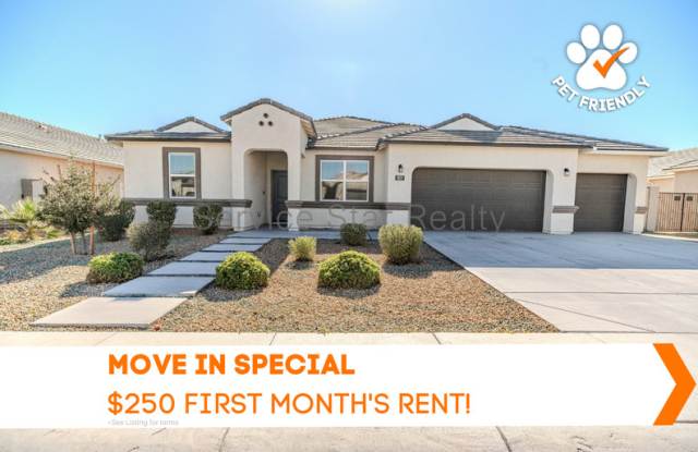 1025 W Castle Ct - 1025 West Castle Court, Casa Grande, AZ 85122