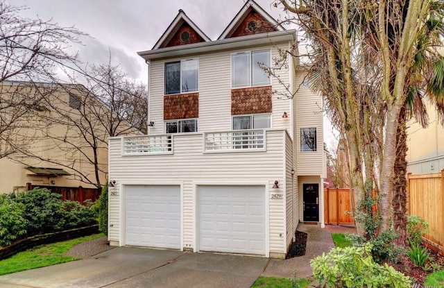 Updated Town Home in heart of Ballard just a few blocks to Market St, stores and restaurants photos photos