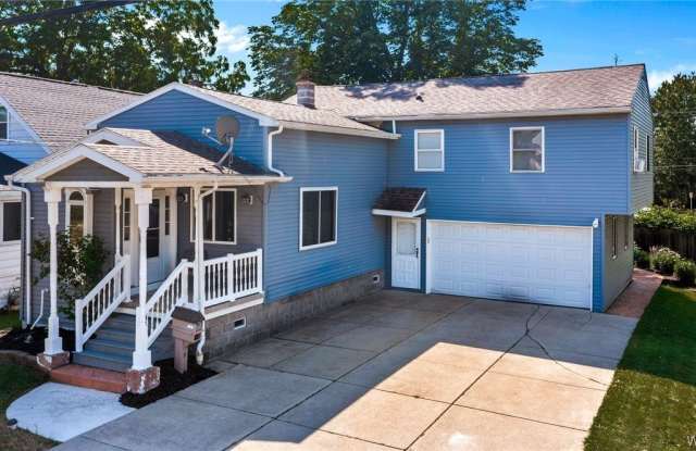 114 Flohr Avenue photos photos 114 Flohr Avenue photos photos