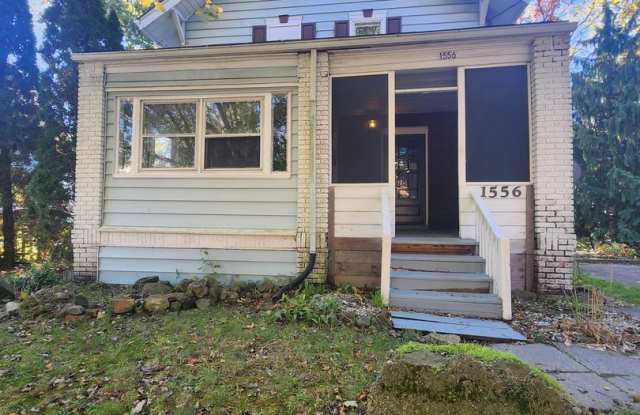 4 Bed / 1.5 Bath Fully Updated Home in Goodyear Heights Area Gallery 1