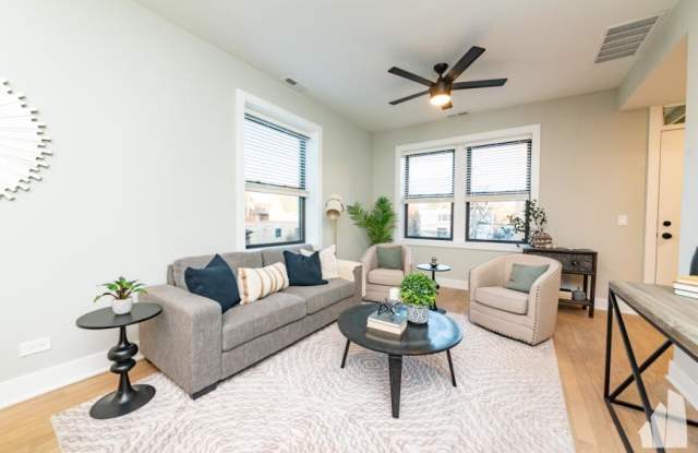 4403 N Seeley Gallery 4