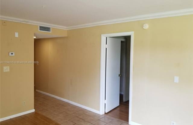 4125 NW 88th Ave photos photos
