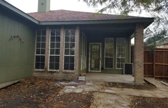 1005 Mill Spring Dr Gallery 4