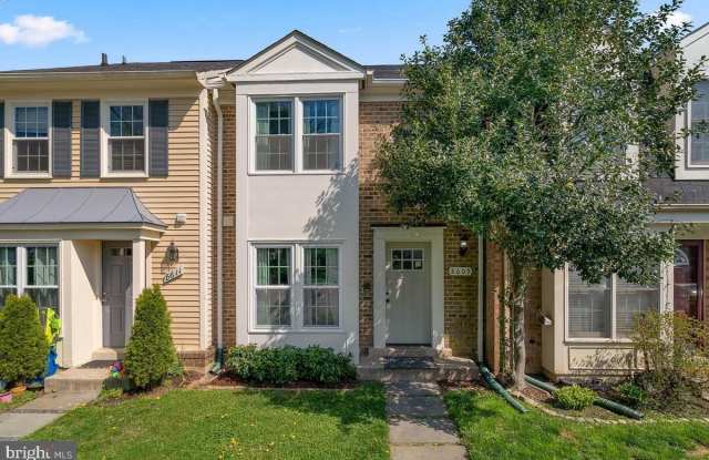 8609 HAWK RUN Terrace Gallery 1