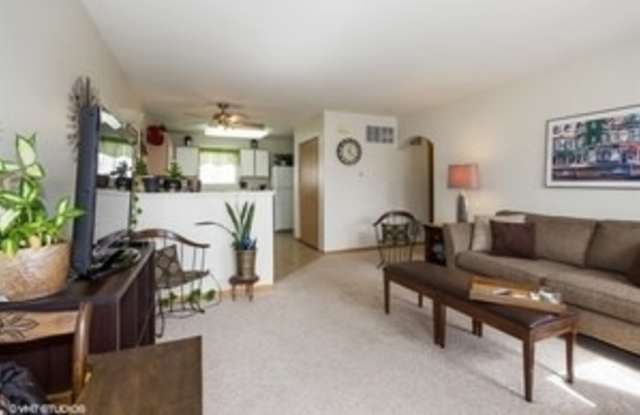 325 Ogden Falls Boulevard Gallery 3