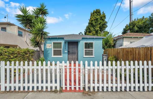 2174 Bacon St photos photos