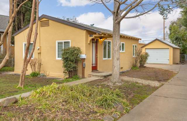 Charming 3 Bed 2 Bath Home in Chico! photos photos