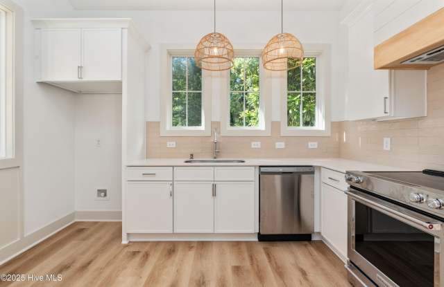 1110 Tree Canopy Way Gallery 3