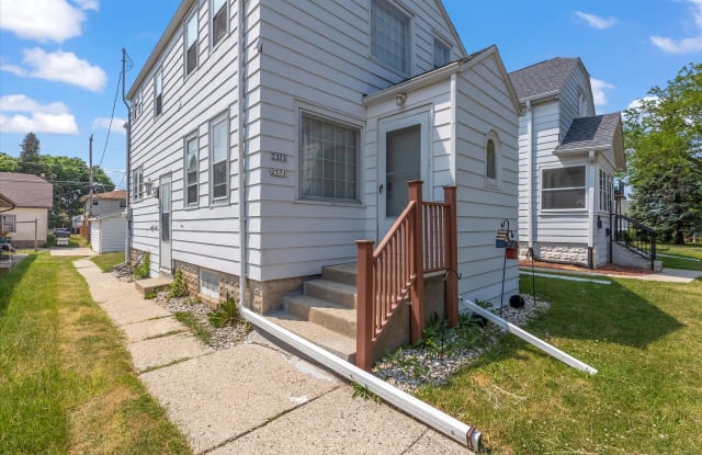 2371 South 74th Street - 2371 South 74th Street, West Allis, WI 53219