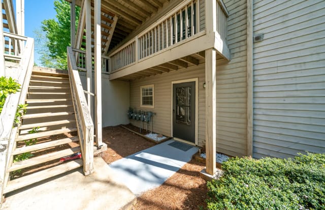1318 Brockett Place Gallery 3