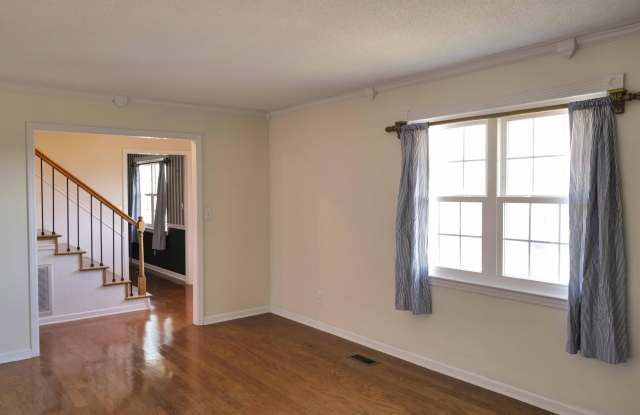 8693 Arbutus Drive Gallery 3