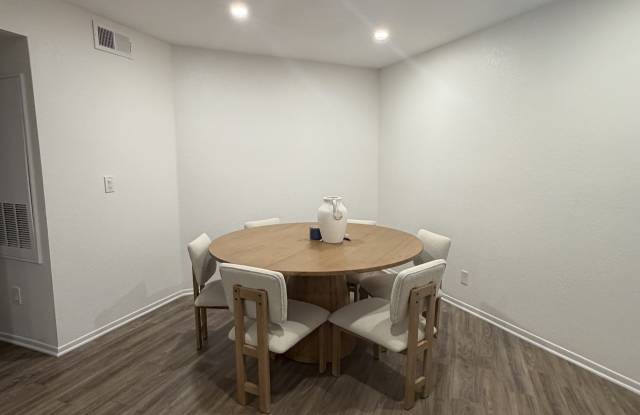 5805 Oak Bend Lane Gallery 2