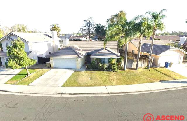 Comfortable 3BD/2BA Home in Bakersfield’s Desirable 93312 — Fully Equipped & Pets Welcome! Gallery 1