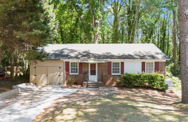 Updated Ranch in North Raleigh, New Floors and Paint, Rear Deck, Pet Friendly! photos photos