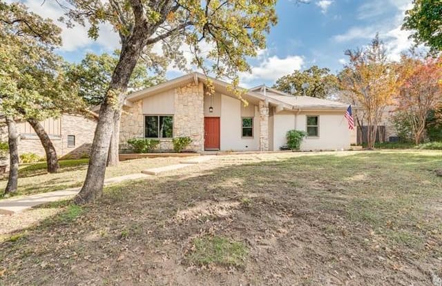 817 N Bowen Road - 817 North Bowen Road, Arlington, TX 76012