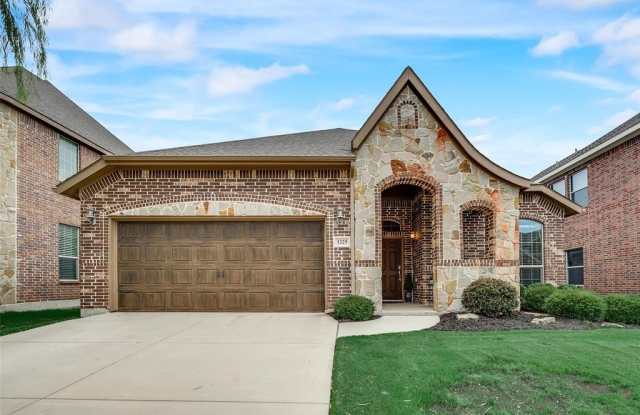 1325 Realoaks Drive - 1325 Realoaks Drive, Fort Worth, TX 76131