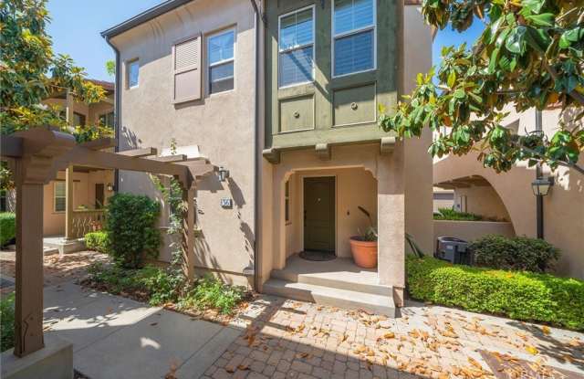 56 Scarlet Bloom photos photos