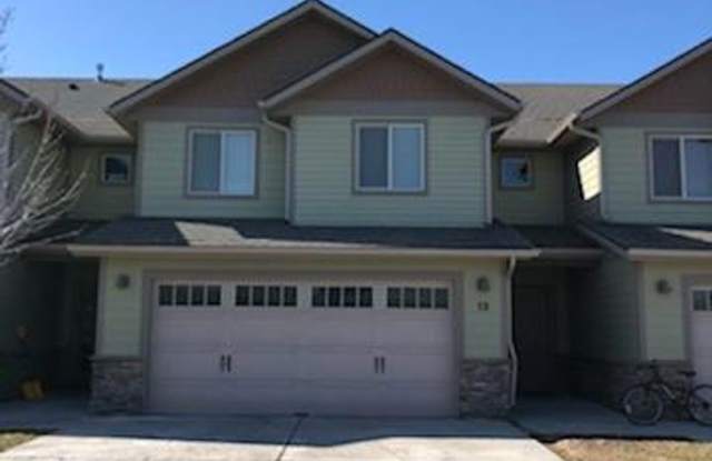 3 Bedroom 2.5 Bath Townhome behind Costco! photos photos