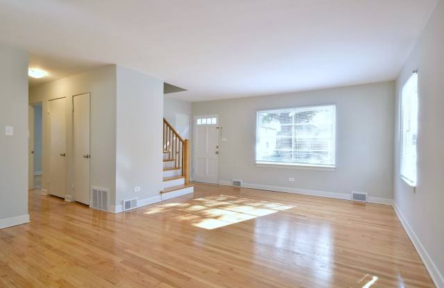 626 S Bryan Street Gallery 3