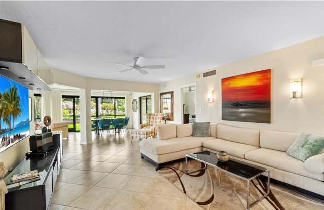 ***LUGANO AT PELICAN BAY*** BEAUTIFUL FIRST FLOOR CONDO***SEASONAL FURNISHED RENTAL*** Gallery 4